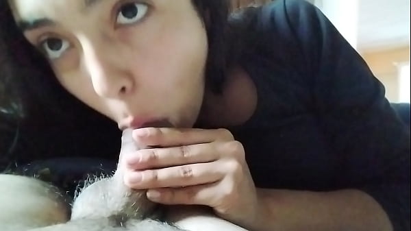 Schöner Teenager hat Spaß daran, Teenager zu sein