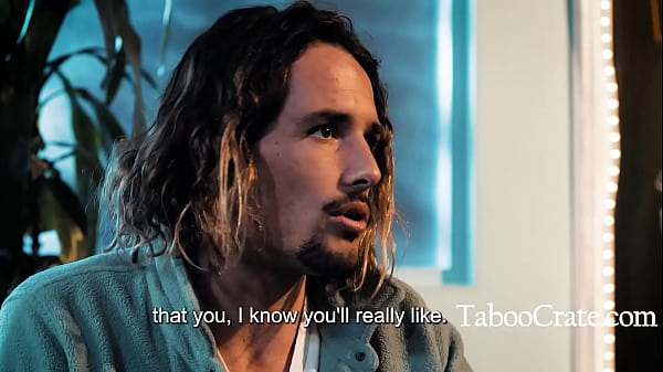 Sehen Sie sich das verspielte blonde Teenie-Video an