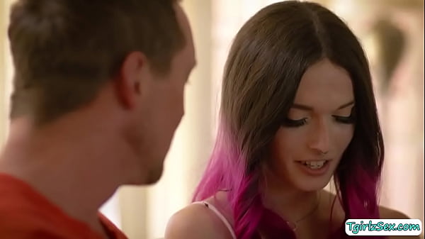 Ts Natalie Đá thổi kèn stepbros bigcock và thông đít cỡi ngựa