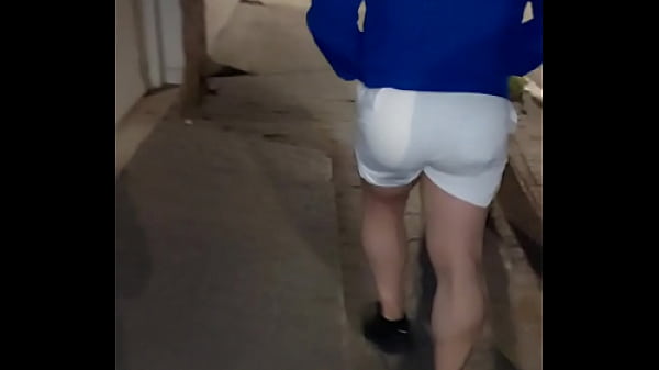 Pretty Teen Girl zeigt sich in Unknown