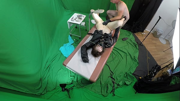 Adolescente mamada muestra vídeo