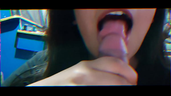 Meu primo me convidou para jogar fortnite e acabei fazendo boquete nele