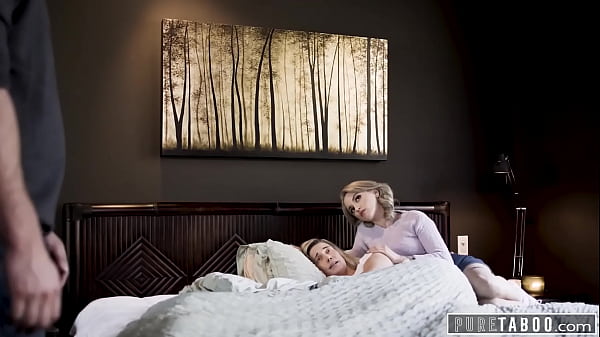 PURE TABOO Lola Fae tiene que satisfacer las necesidades sexuales de su padrastro para que ella se quede en su casa