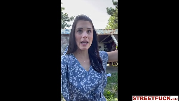 STREETFUCK.com LITTLE CAPRICE scopa uno SCONOSCIUTO con il preservativo