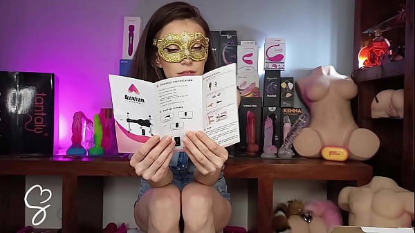 Sehen Sie sich das sinnliche Teenie-Video „sex_toys“ an
