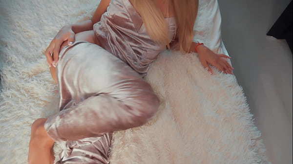 Fucking my hot stepmom before a business trip