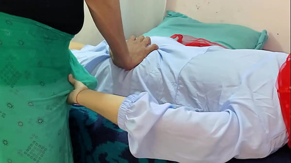 Sehen Sie sich leidenschaftliche Amateur-Teen-Videos an