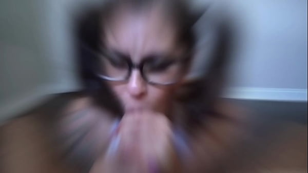 Guarda il video teenager della pornostar impertinente