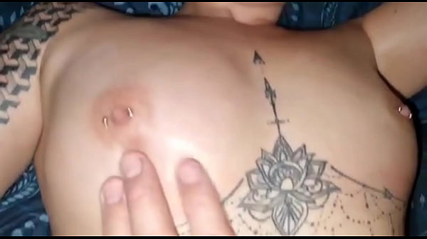 Männer beim Fremdgehen mit Stripperin auf Junggesellenabschied erwischt