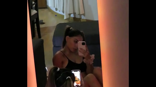 सुंदर गुदा किशोर वीडियो देखें