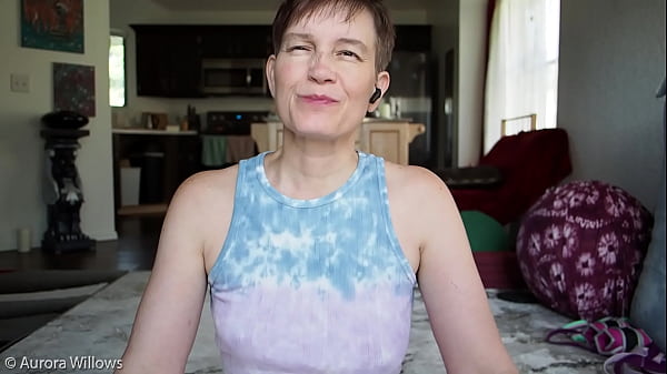 Amatoriale adolescente si diverte in video