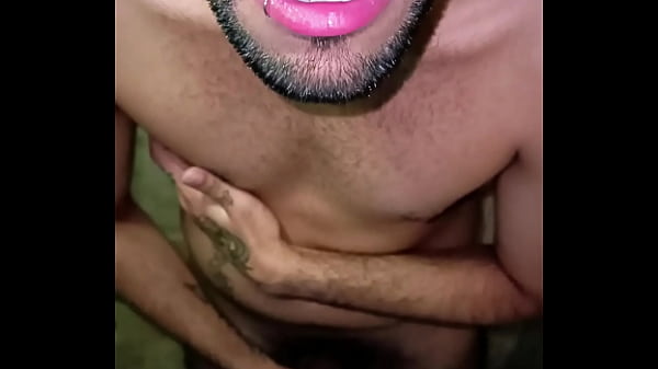 Süßes abspritzendes Teenie-Mädchen