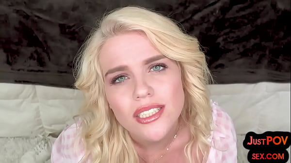 Sehen Sie sich das sexy Blowjob-Teen-Video an