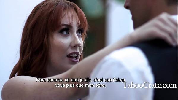 Incredibile esibizione di una teenager sexy