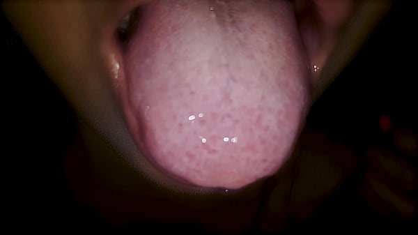 Deep Throat, meine lateinamerikanische Stiefschwester Susy schluckt das ganze Sperma nach einem intensiven Blowjob 4K RED FULL