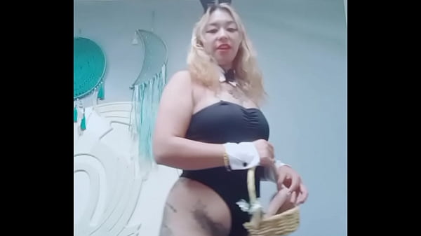 Sexy Latina Teen posiert