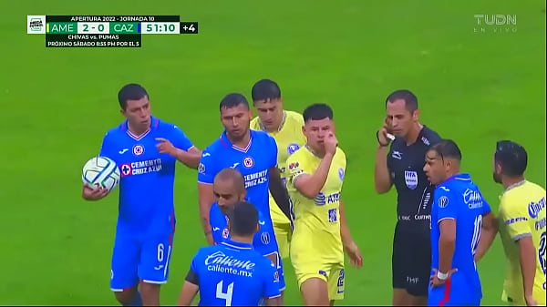 Am&eacute_rica le da el cogidon de su vida al Cruz Azul