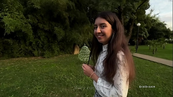 Tình dục công khai đầy rủi ro sau đại học trong rừng tre