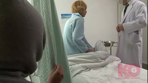 [Versione completa. è disponibile solo per l'iscrizione e il rilascio diretto*1]. Un uomo incalza incessantemente un ragazzo appena arrivato in ospedale.... A mezzanotte, finalmente...