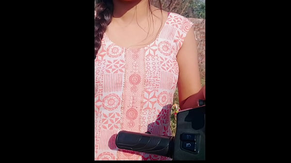 A prostituta Desi foi tirada da rua e fodida