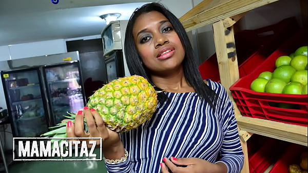 Teen sexy mostra il video