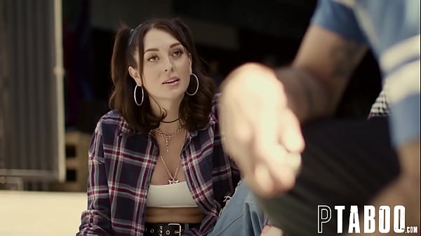 Máy mài - Phần 2 Charlotte Sins, Robby Echo