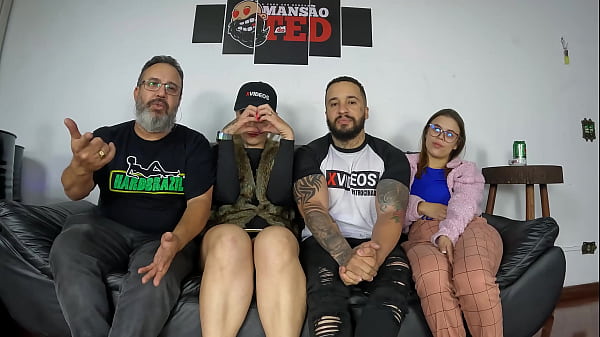 Incredibile esibizione sensuale di una teenager