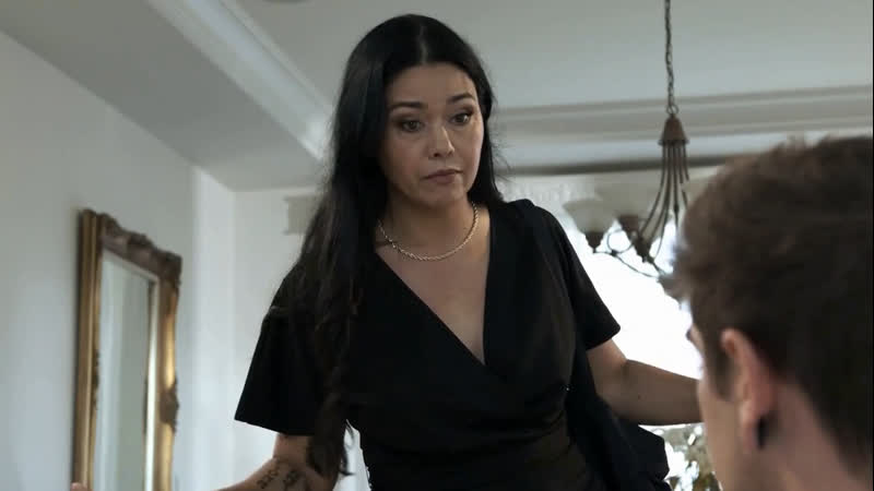 Pornografia, ela tem 49 anos, sogra de cabelos negros faz sexo com um jovem pornô sexo milf madura dana vespoli