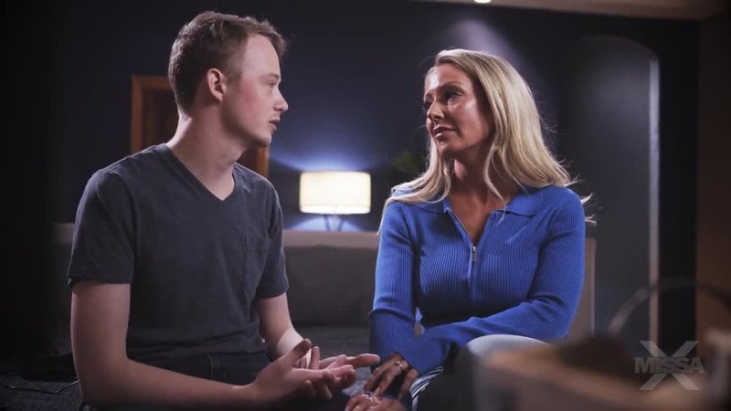 Meilleur anniversaire de tous les temps Jimmy Michaels, Sadie Summers (voix off automatique)