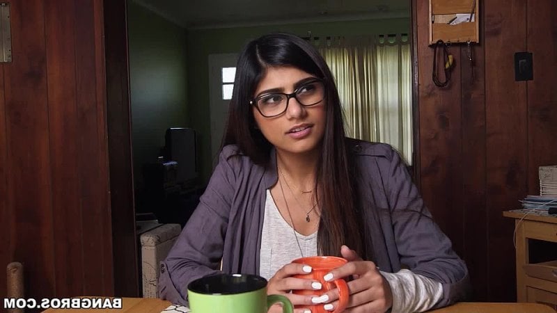 Mostri di cazzo sean lawless mia khalifa rico strong charlie mac Il primo cazzo mostruoso di mia khalifa trio