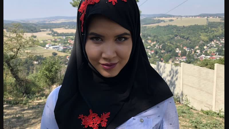 Sexwithmuslims lady dee aspetta obbedientemente il marito arrapato [musulmano, arabo, sesso, porno, porno orientale, pompino]