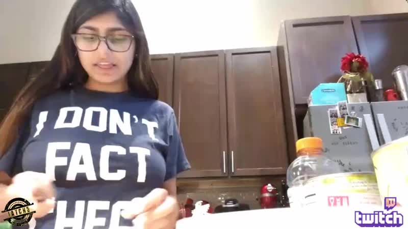 ¡Es un verdadero show de cámara de Mia Khalifa! mp4