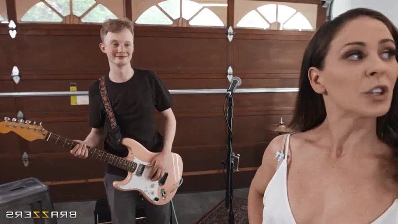 Tôi muốn đụ video mẹ của bạn với cherie deville, juan loco, jimmy michaels, diego perez porn mommy like it big