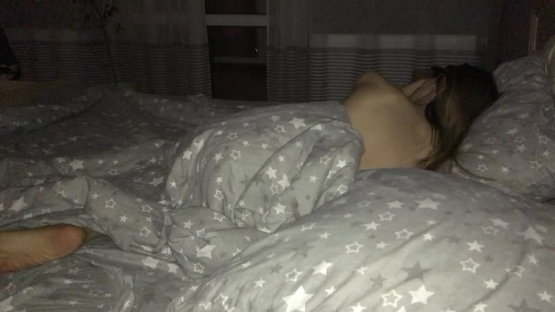 Camera ẩn thực sự trong phòng của một cặp vợ chồng trẻ quan hệ tình dục nghiệp dư nóng bỏng (tự chế quan hệ tình dục trẻ thực sự nghiệp dư giấu cam