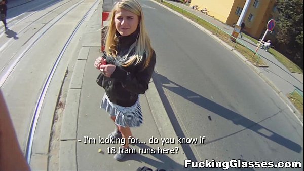 Fucking Glasses - Angel Piaff für Cash-Teen-Pornos bei einem Date gefickt