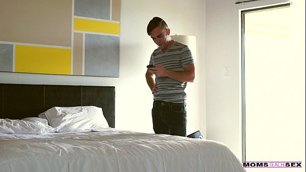 Guarda lo splendido video di adolescenti con sborrate