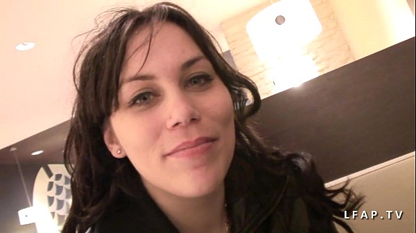 Stunning Teen Girl shows off in anal