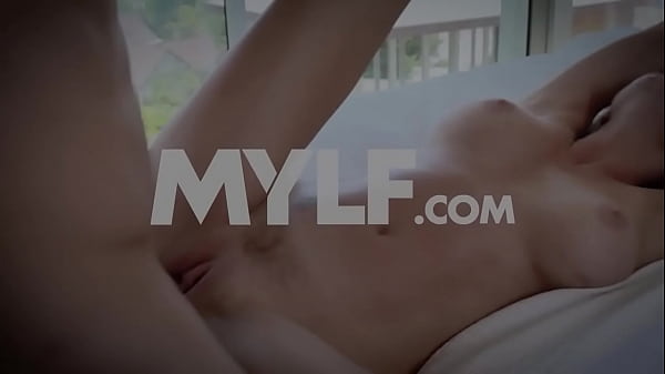 TeenPies - Cumming bên trong sừng latina teen Mia Hurley'_s âm đạo