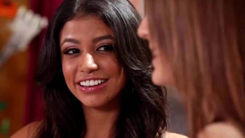 Veronica Rodriguez, bacio jojo